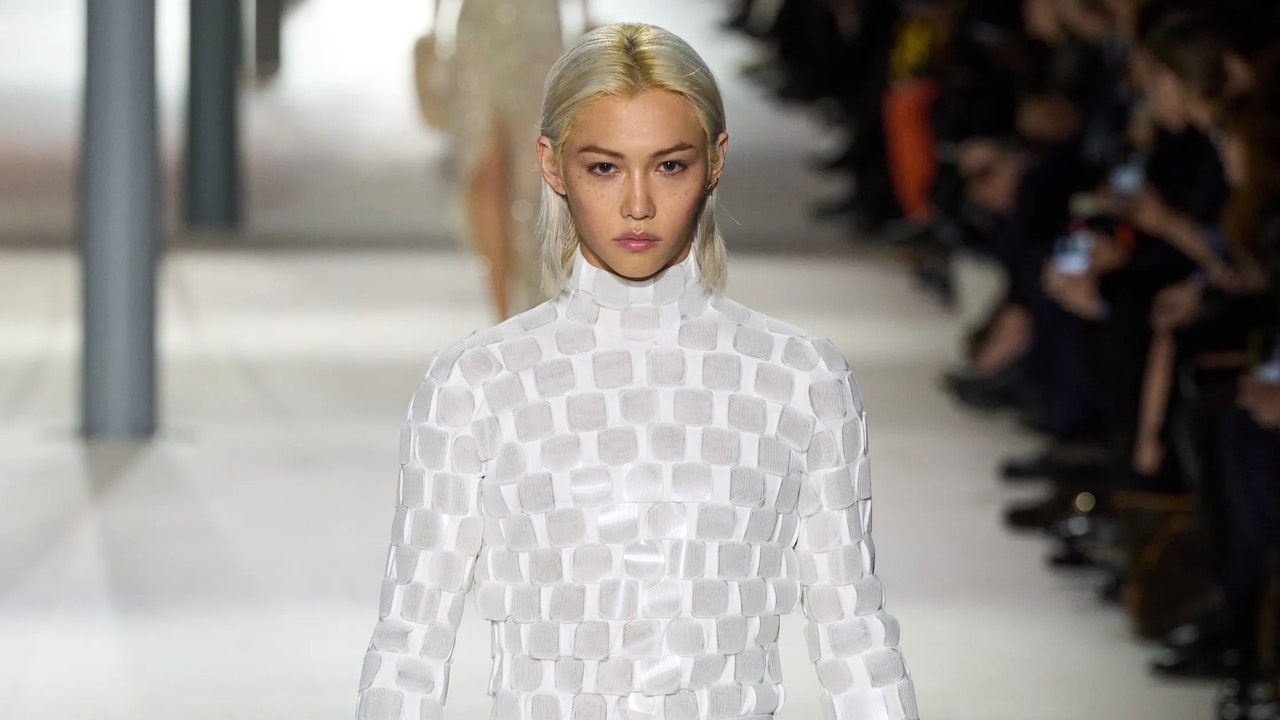 Qui est Felix Lee, la star de K-Pop qui a défilé pour Louis Vuitton à Paris ?