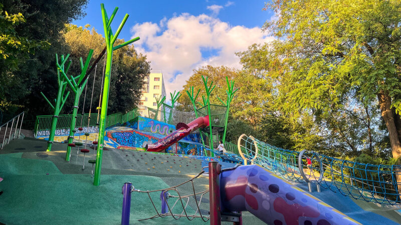 Les plus belles aires de jeux pour enfants en plein air à Paris