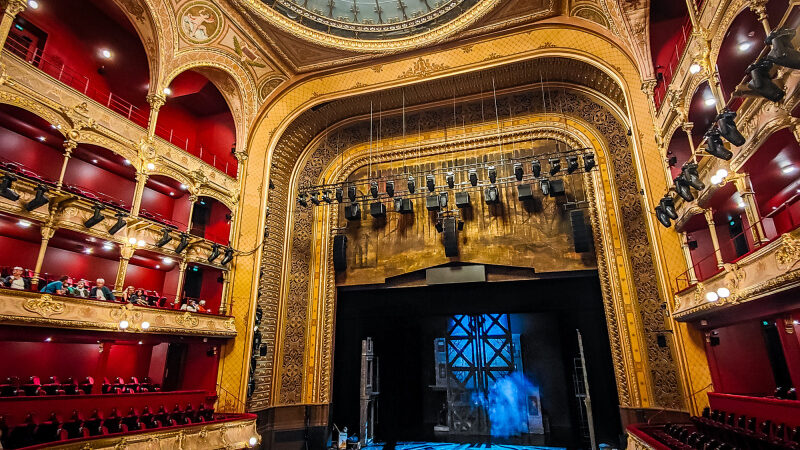 Battle de breaking entre la Corée et la France au Théâtre du Châtelet