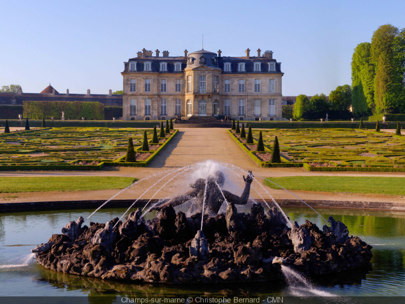 Nuit des Musées 2024 : au coeur des costumes d’époque au Château de Champs-sur-Marne (77)