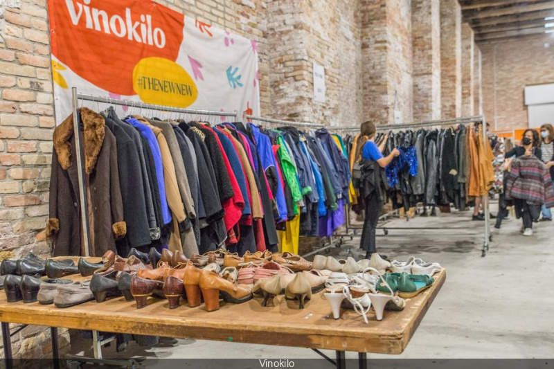 Un pop up store de vêtements vintage et de seconde main esprit années 2000 à partir de 5€, à Paris !