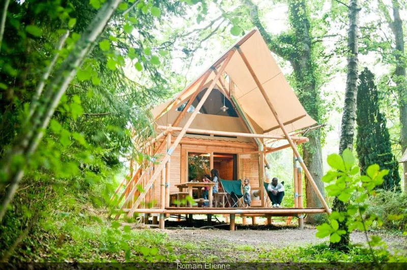 Huttopia Rambouillet (78), le camping avec piscine naturelle où passer un grand week-end au vert