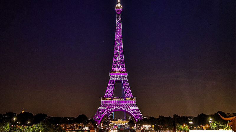 Octobre Rose 2024 : La Tour Eiffel et trois autres lieux iconiques de Paris illuminés en rose