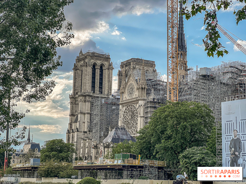 Parvis de Notre-Dame de Paris : l’ancien parking souterrain transformé en promenade intérieure