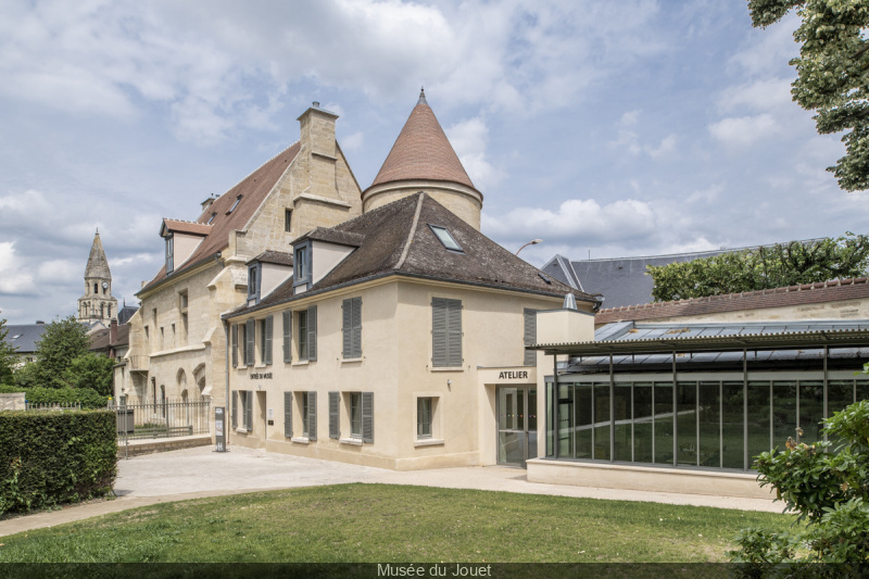 Le musée du Jouet : une plongée insolite dans les collections de jouets anciens, à Poissy (78)