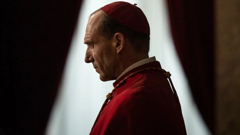 Conclave : Ralph Fiennes mène un thriller politique au cœur du Vatican – Bande-annonce