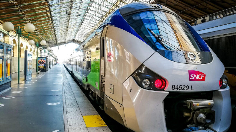 SNCF : les billets de train TGV et Intercités pour les vacances de Noël 2024 désormais en vente