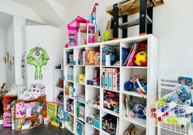 Le cube à roulettes, le magasin de jouets qui propose des ateliers créatifs pour enfants, à St-Ouen