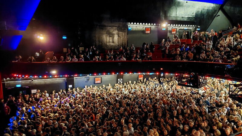 The Limiñanas en concert à l’Olympia à Paris en avril 2025