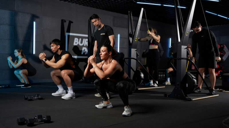 Fitness Park lance son cours spécial Hyrox dans ses Burning Park