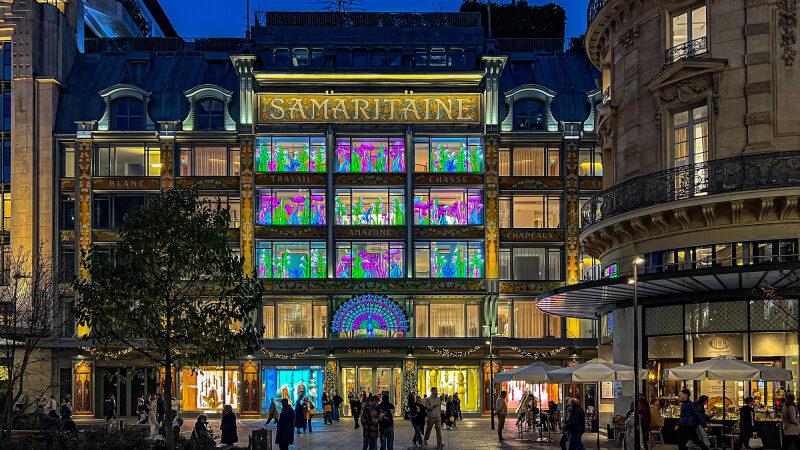 Les vitrines de Noël 2024 de la Samaritaine : Thoiry Lumières Sauvages envahit le magasin – photos