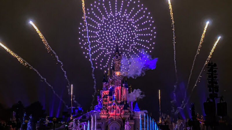 Disneyland Paris : nos photos du show Disney ❤ Notre-Dame de Paris pour la réouverture du monument