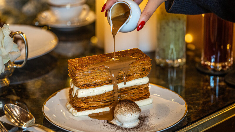 Le Christmas Pastry Bar du George V, le salon de thé éphémère et gourmand de Noël