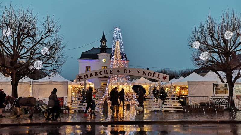 Le Marché de Noël 2024 d’Auvers-sur-Oise (95) : artisanat, balades en calèche et Père Noël !