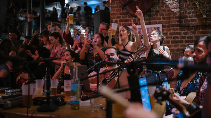 Soirée carnaval brésilien avec Samba de Quartier & Cabaret Gandaia